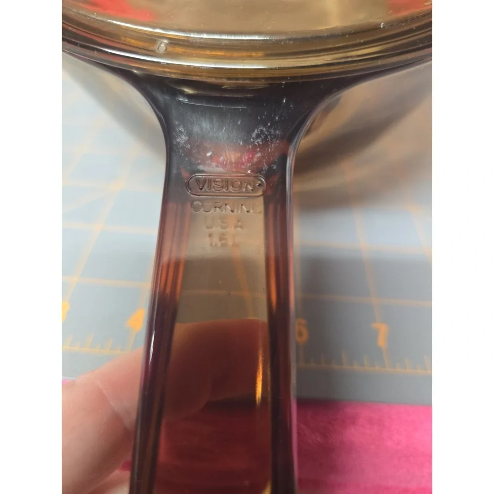 Vintage Corning Vision Ware 1.5 L Amber Glass Pot Sauce Pan & Lid Needs Cleaning